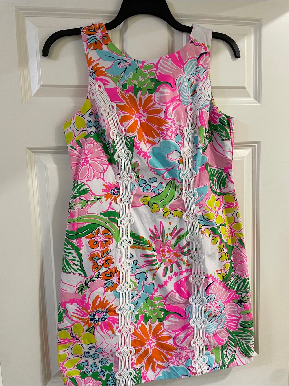 Vibrant Floral Shift Dress with Lace Trim